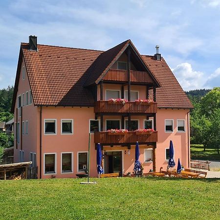 Gasthaus Zum Schneider Pottenstein Exterior photo