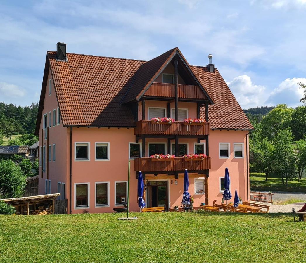 Gasthaus Zum Schneider Pottenstein Exterior photo